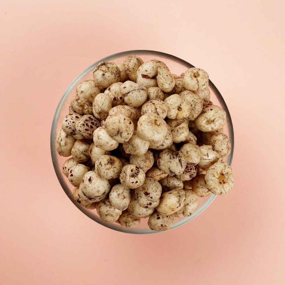 12 Black Pepper Flavoured Makhana - Image 1